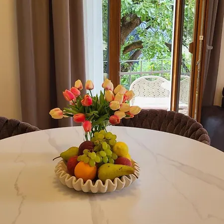 Ilaria, With A Royal Touch オパティヤ