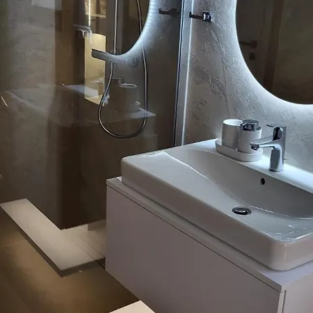 Ilaria, With A Royal Touch アパート *