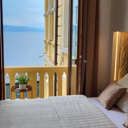 Ilaria, With A Royal Touch * オパティヤ