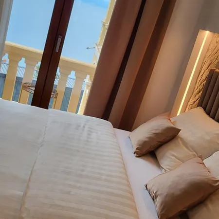 アパート Ilaria, With A Royal Touch *